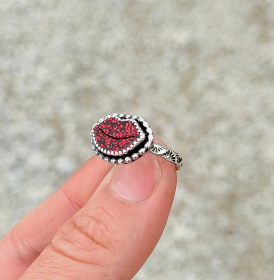 Mini Red Hot Lips Ring