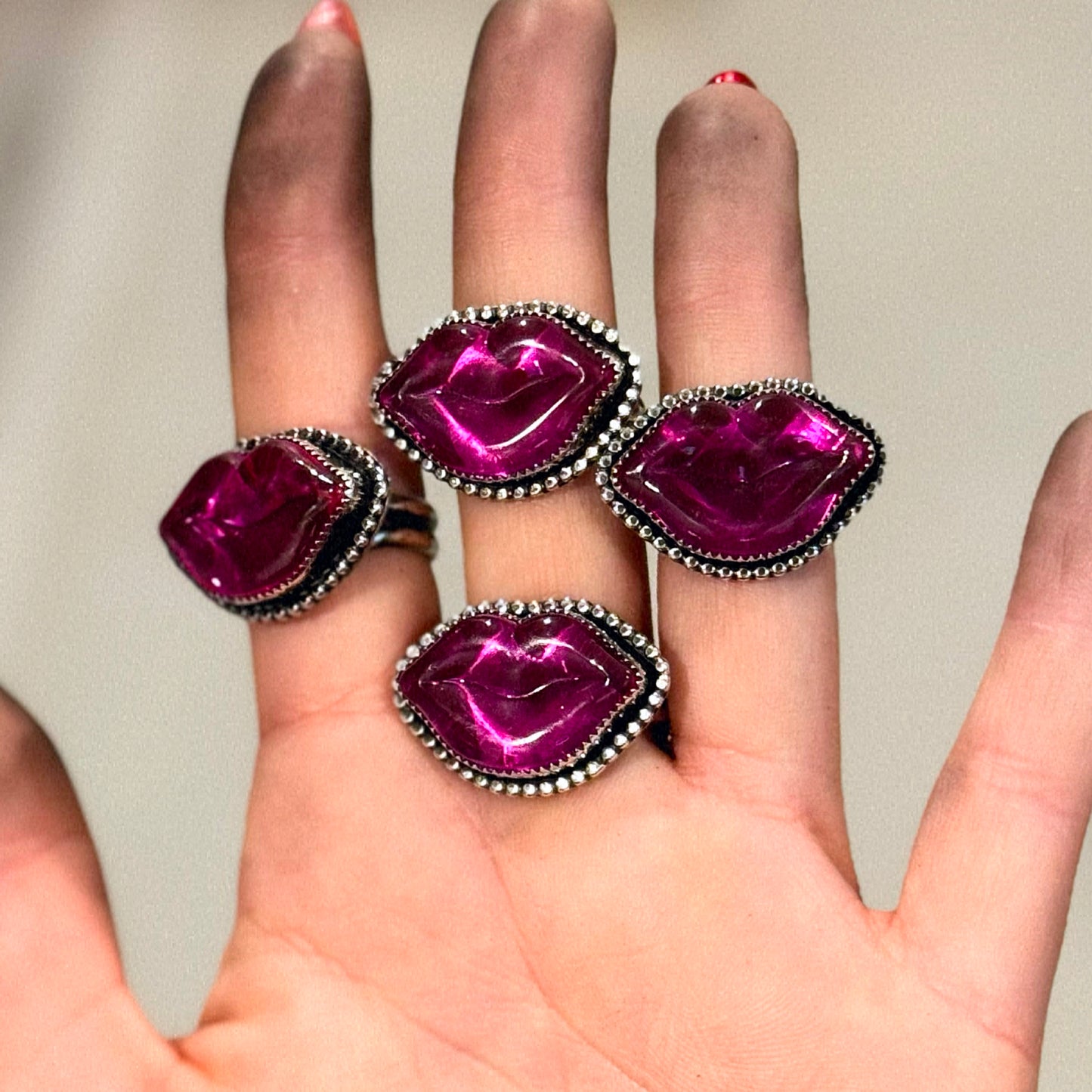 Hot Pink Lips Ring