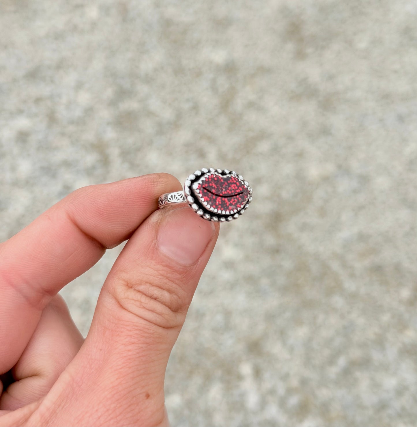 Mini Red Hot Lips Ring