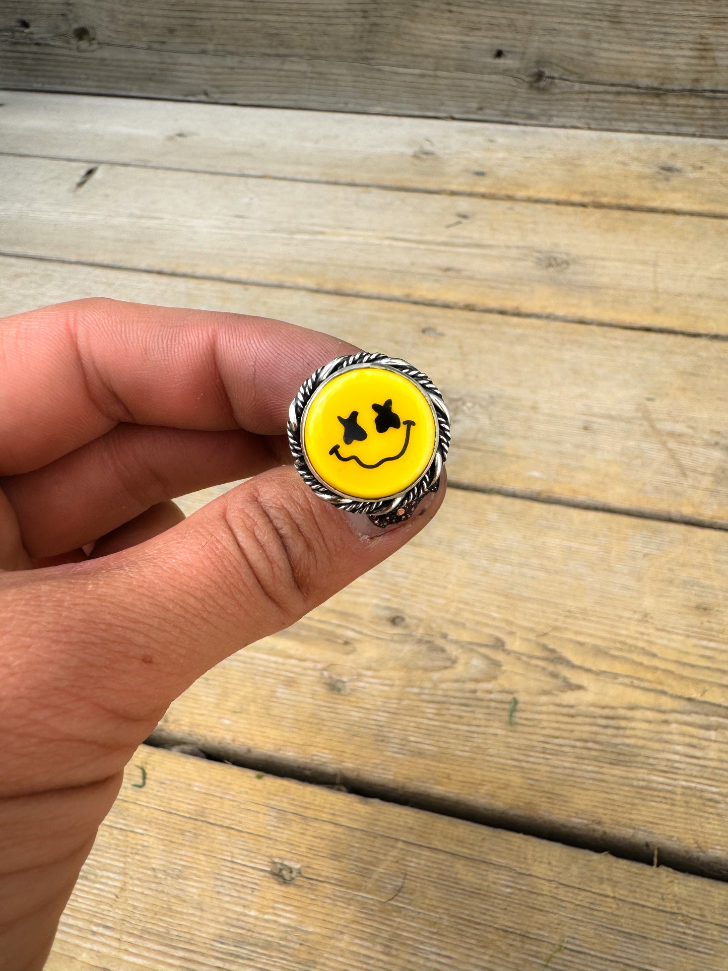 Wiggle Smile Face Ring -6