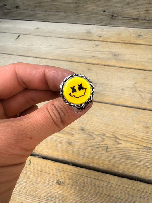 Wiggle Smile Face Ring -6