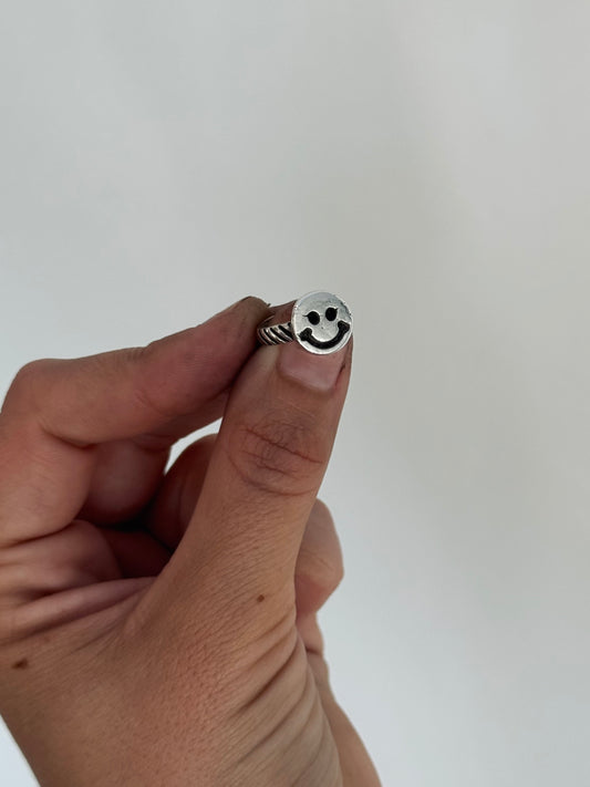 Happy Face Ring 3