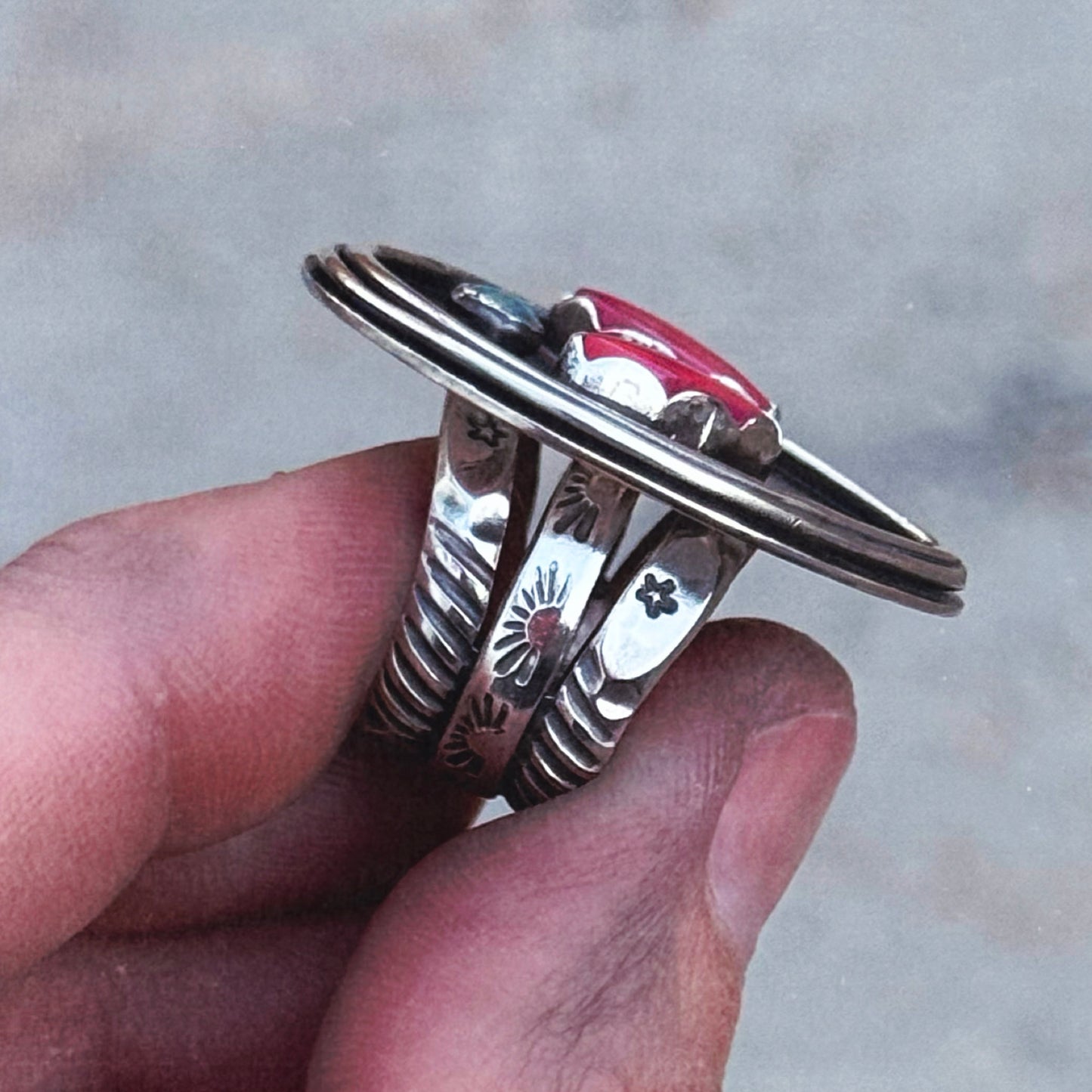 Eccentric Alien Ring 4